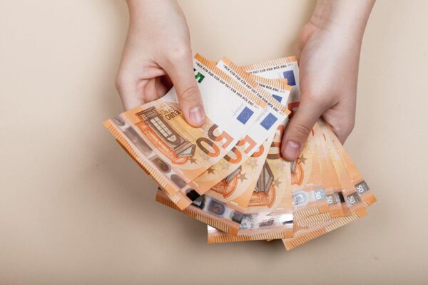 Cresce il credito al dettaglio. Ma tra gli italiani resta l’incertezza